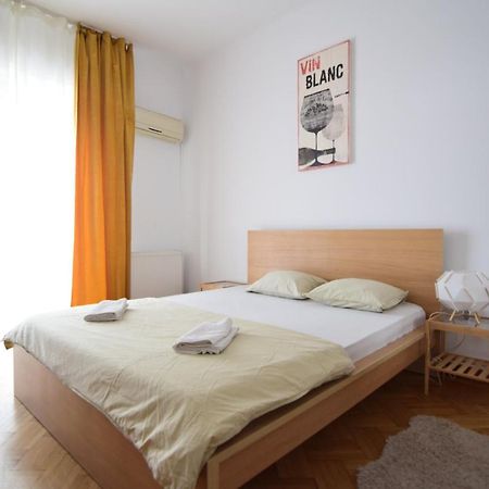 Resedinta Lui Calin - Calea Victoriei Near Royal Palace Bukareszt Zewnętrze zdjęcie