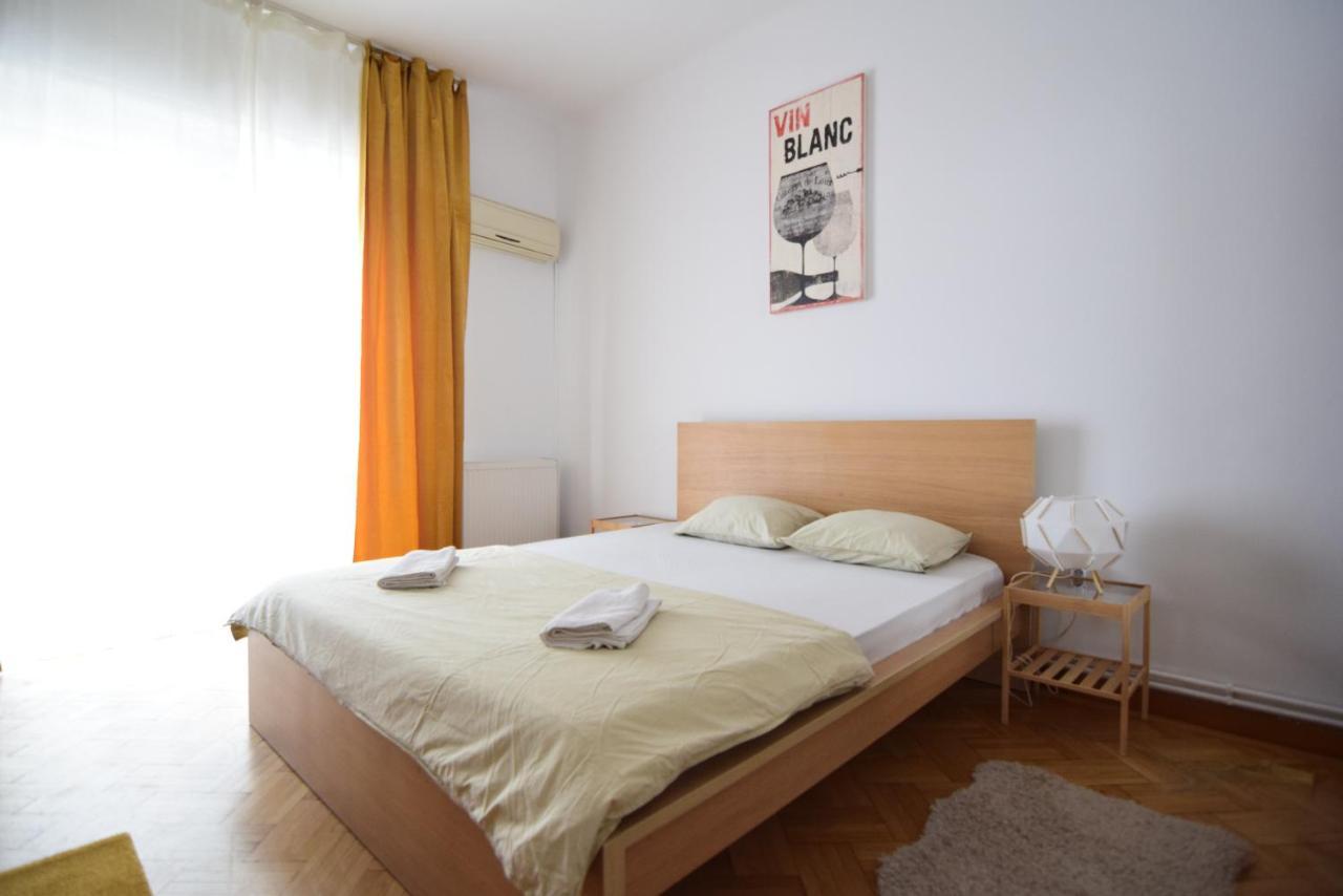 Resedinta Lui Calin - Calea Victoriei Near Royal Palace Bukareszt Zewnętrze zdjęcie